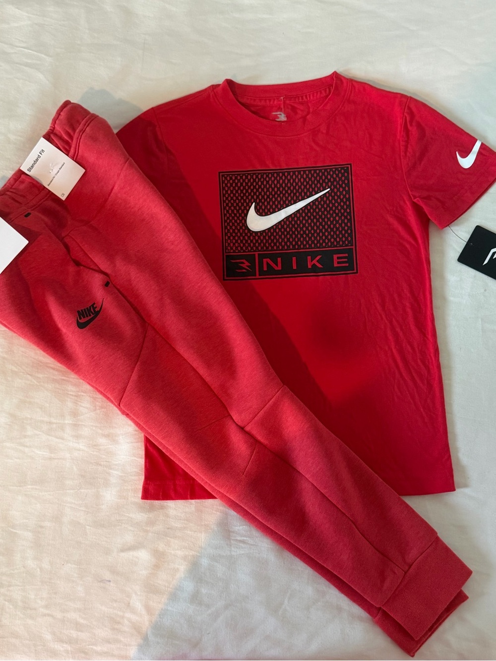 Nike Boys Youth 2pc Joggers & Tee Set - Small